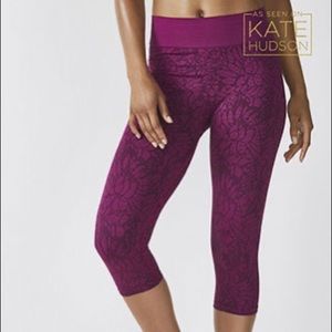Fabletics Seamless Capri Leggings